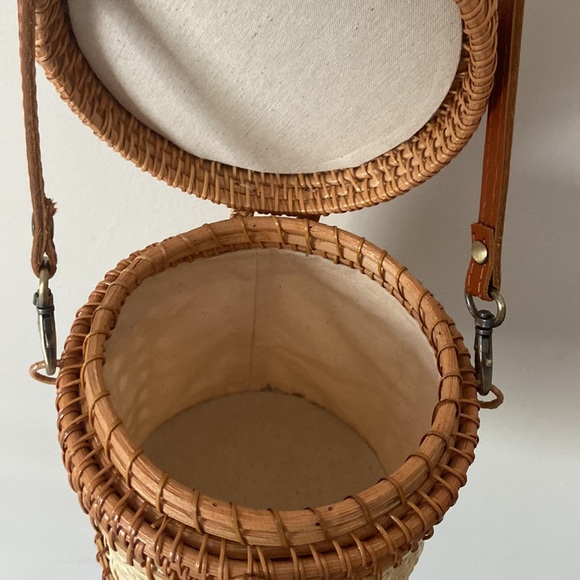 Boho Cottage Core Basket Purse - Picture 4 of 5